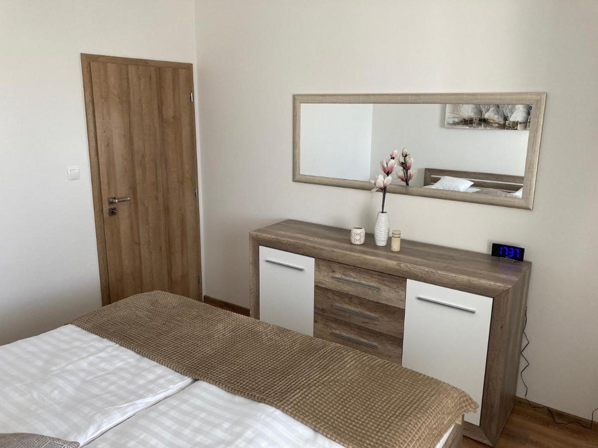 Apartmany Rubin Nesvady Exterior foto