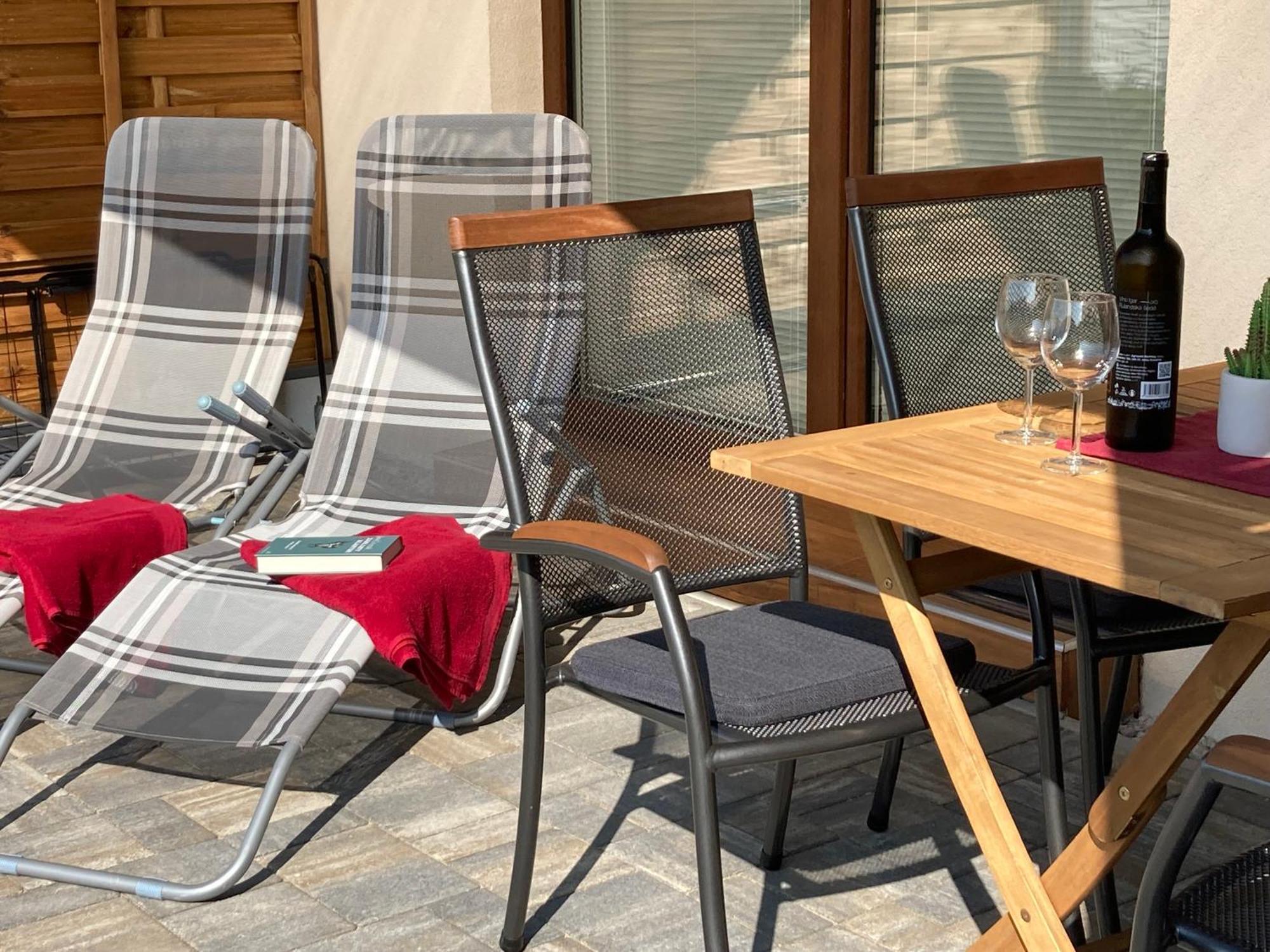 Apartmany Rubin Nesvady Exterior foto