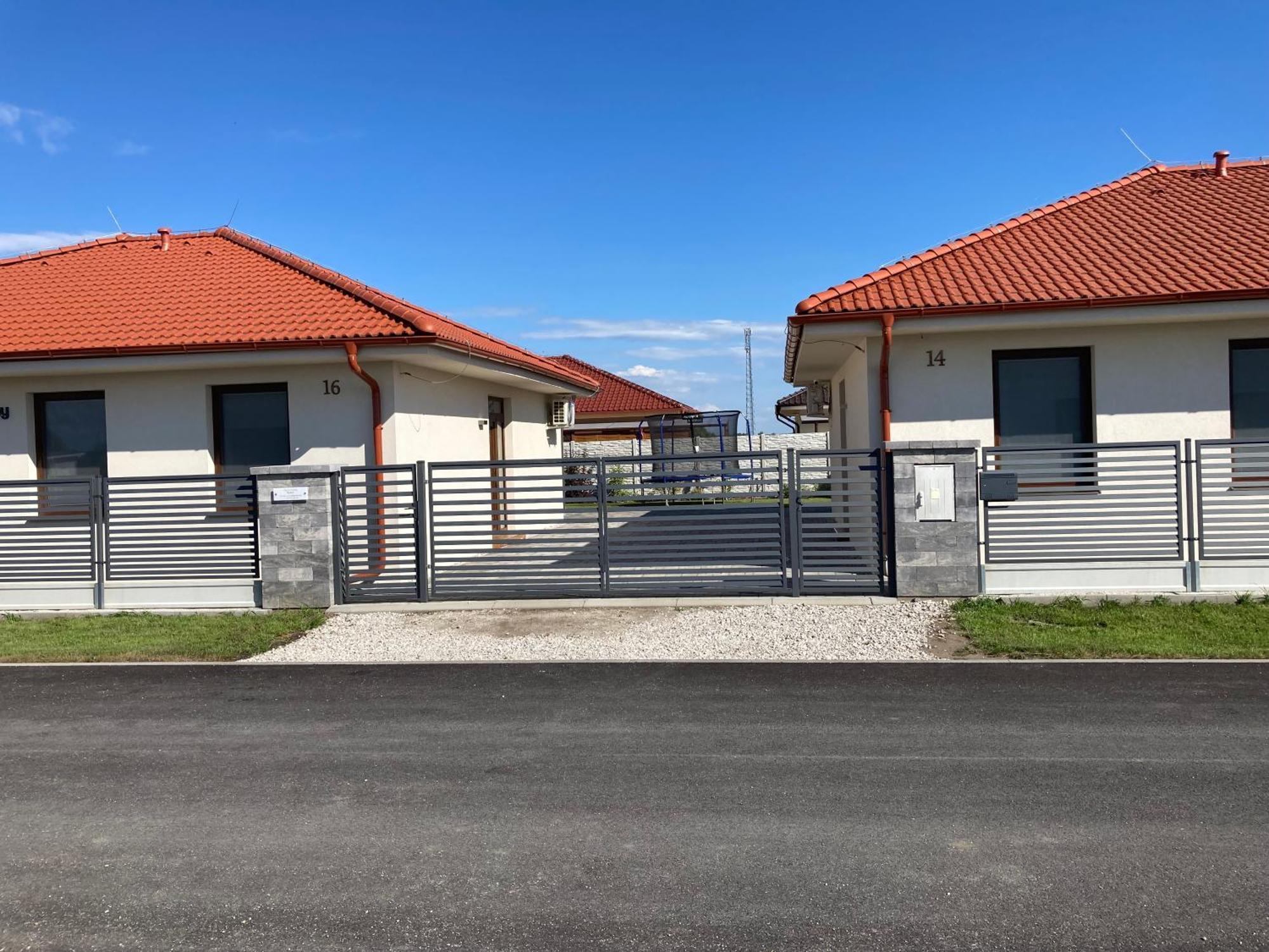 Apartmany Rubin Nesvady Exterior foto