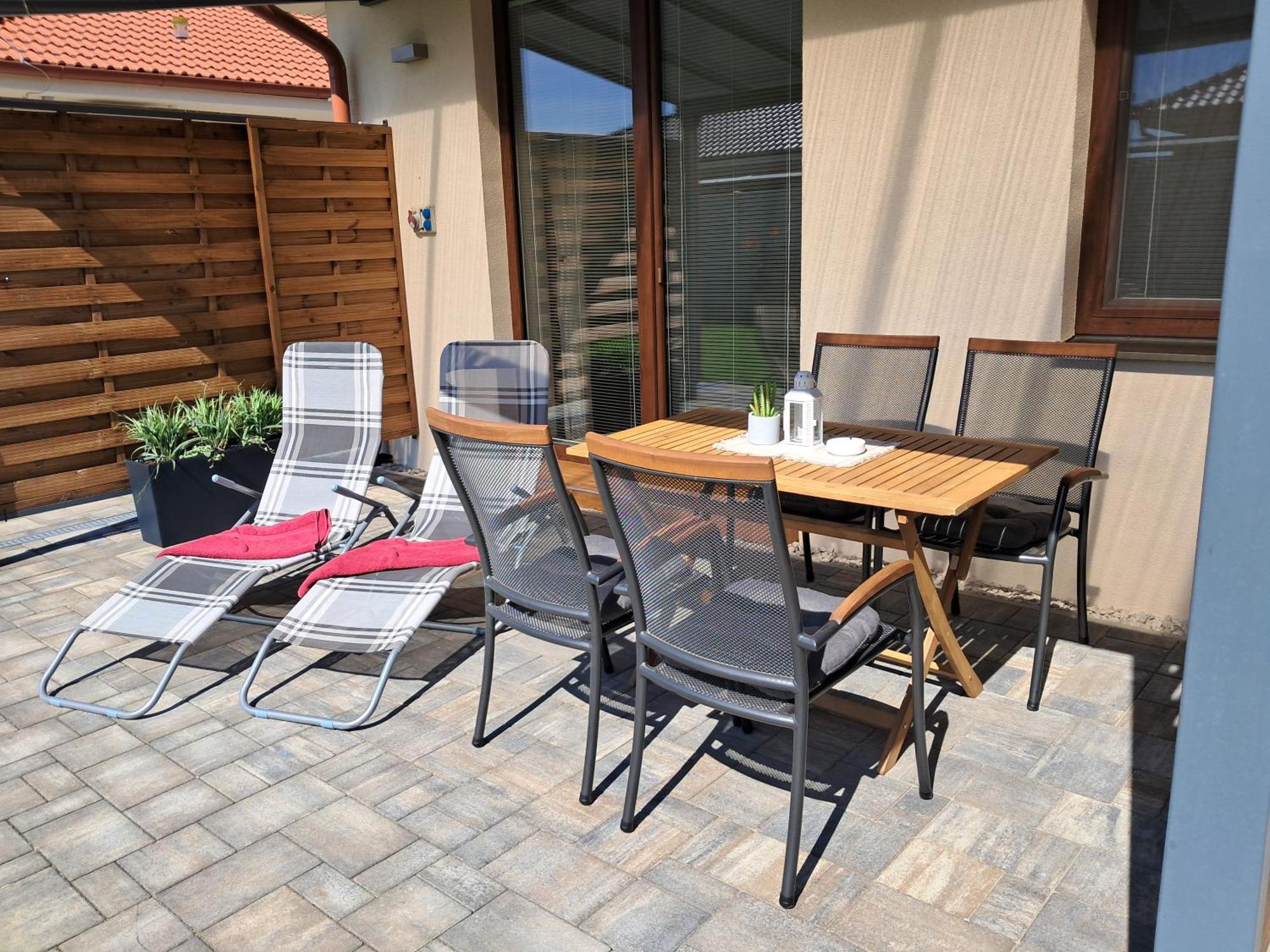 Apartmany Rubin Nesvady Exterior foto